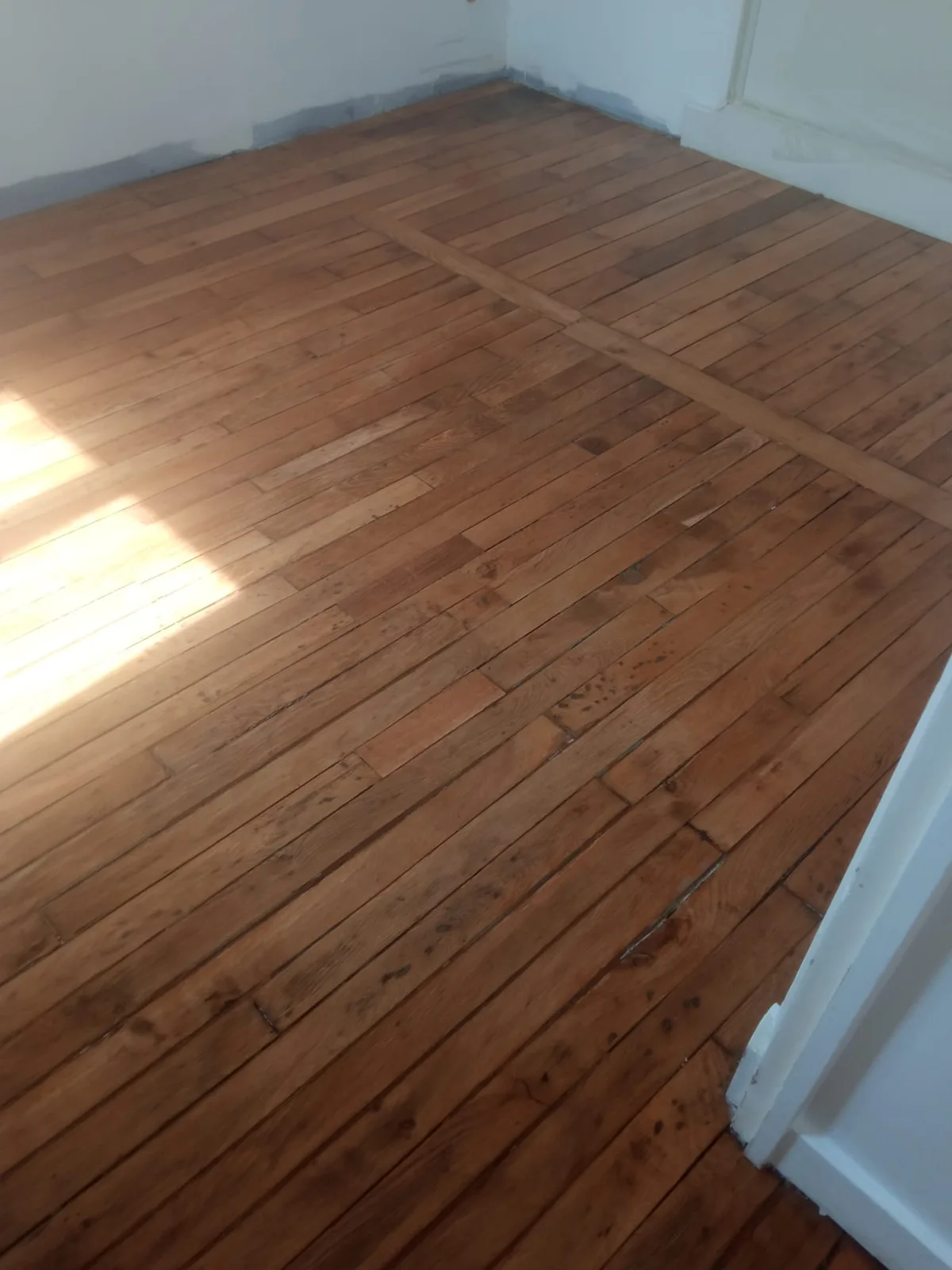 Parquet ancien poncé avant vitrification